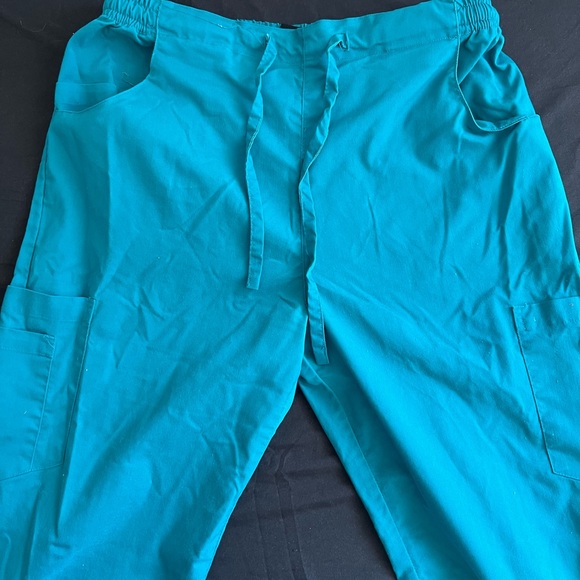 Scrub bundle size medium - Picture 3 of 7